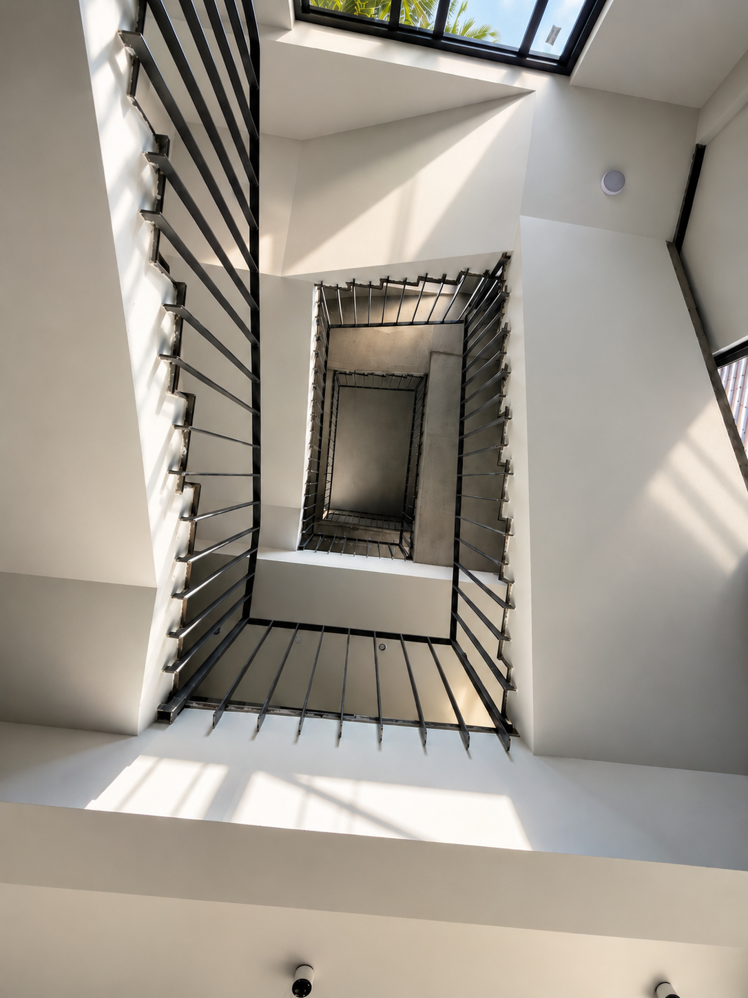 Aydin Tower Vertical Skylight Atrium Core